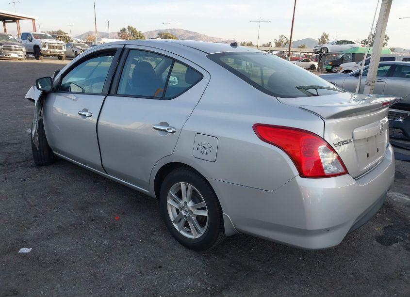 Photo 3 of 2015 Nissan Versa 1.6 SV (VIN 3N1CN7AP5FL928386)