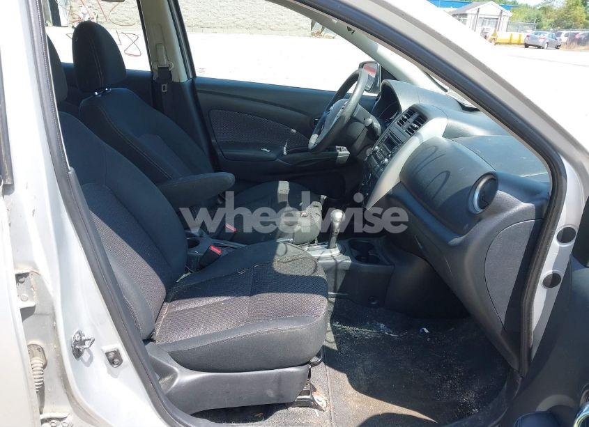 Photo 5 of 2015 Nissan Versa 1.6 SV (VIN 3N1CN7AP5FL931899)