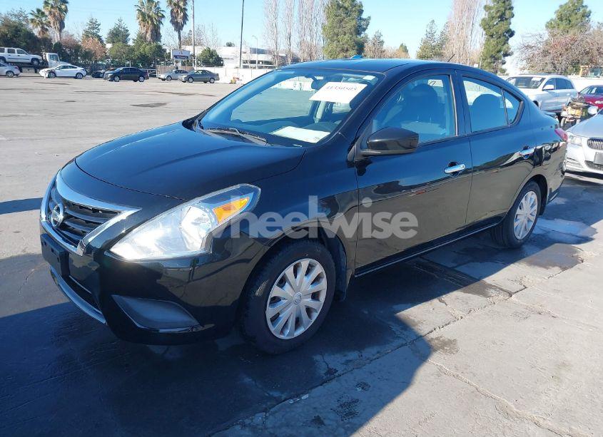 Photo 2 of 2015 Nissan Versa 1.6 SV (VIN 3N1CN7AP5FL943373)