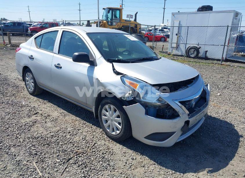 2015 Nissan Versa 1.6 S (VIN 3N1CN7AP5FL954177) main photo