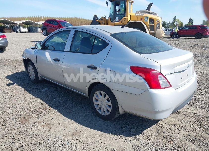 Photo 3 of 2015 Nissan Versa 1.6 S (VIN 3N1CN7AP5FL954177)