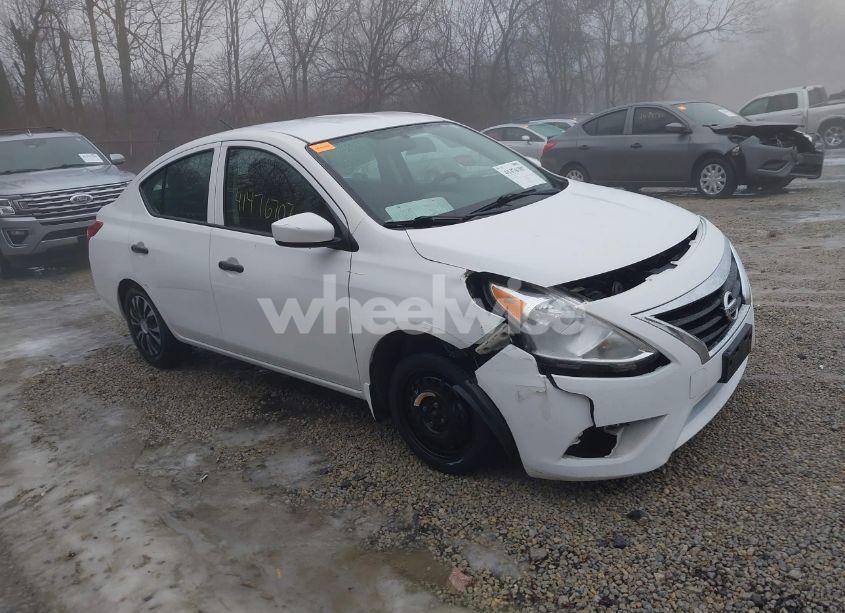 2016 Nissan Versa 1.6 S (VIN 3N1CN7AP5GL896055) main photo
