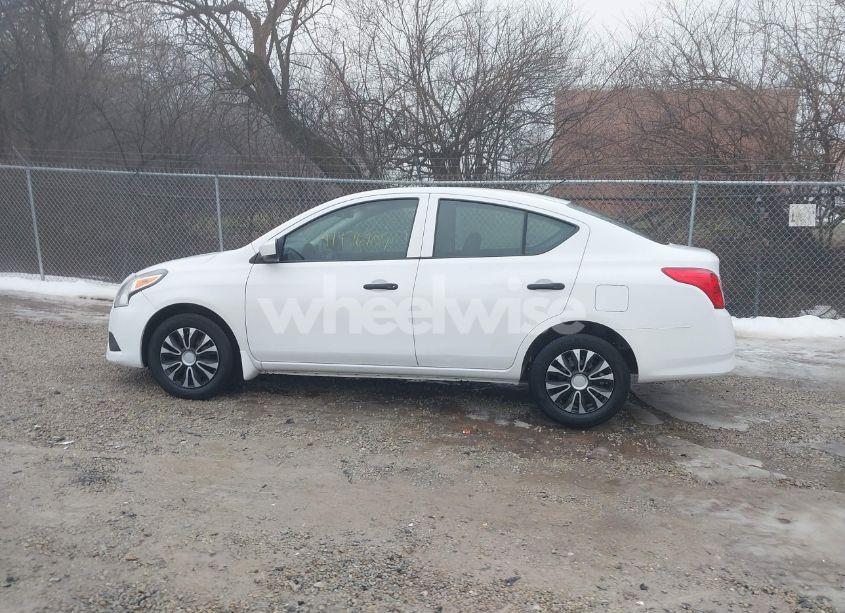 Photo 14 of 2016 Nissan Versa 1.6 S (VIN 3N1CN7AP5GL896055)