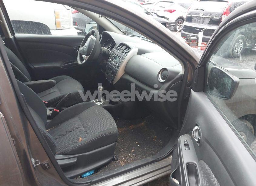 Photo 5 of 2016 Nissan Versa 1.6 S/1.6 S+/1.6 SL/1.6 SV (VIN 3N1CN7AP5GL905014)