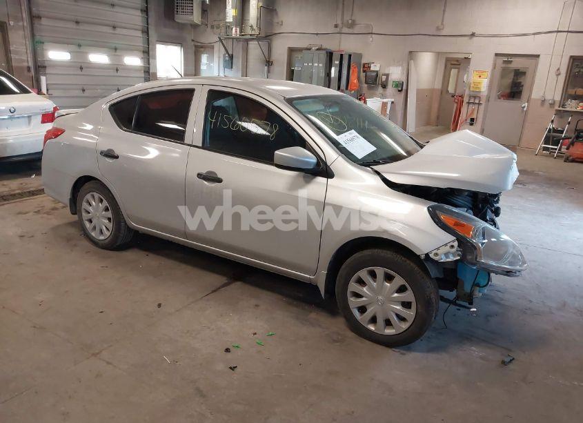 2017 Nissan Versa 1.6 S (VIN 3N1CN7AP5HL803035) main photo