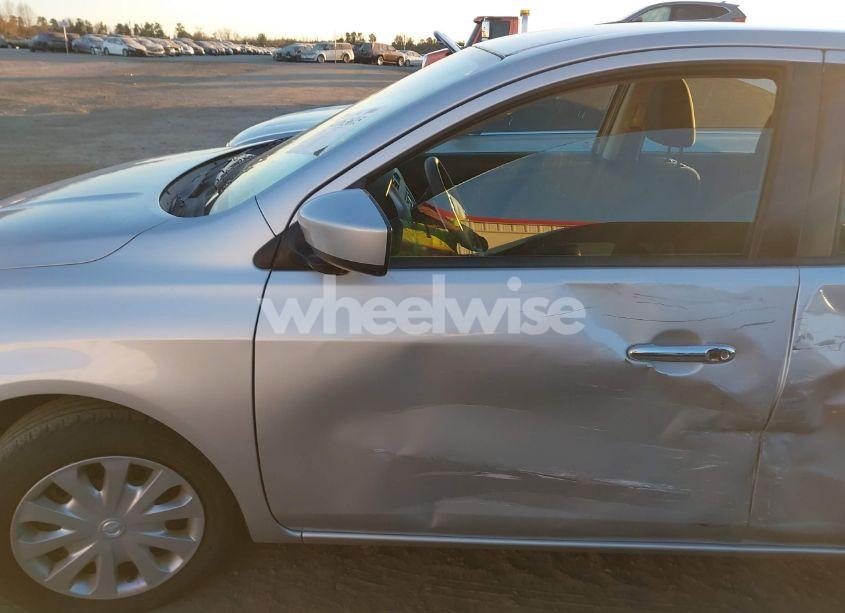 Photo 6 of 2017 Nissan Versa 1.6 S/1.6 S+/1.6 SL/1.6 SV (VIN 3N1CN7AP5HL805464)