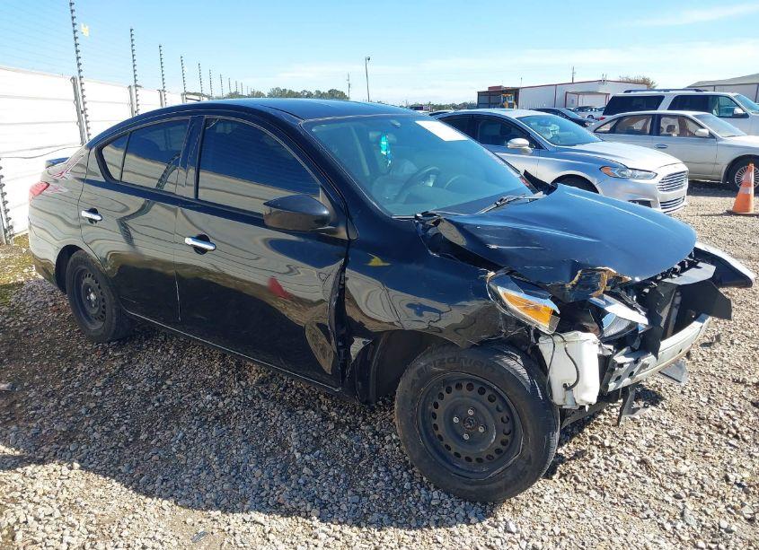 2017 Nissan Versa 1.6 SV (VIN 3N1CN7AP5HL806663) main photo