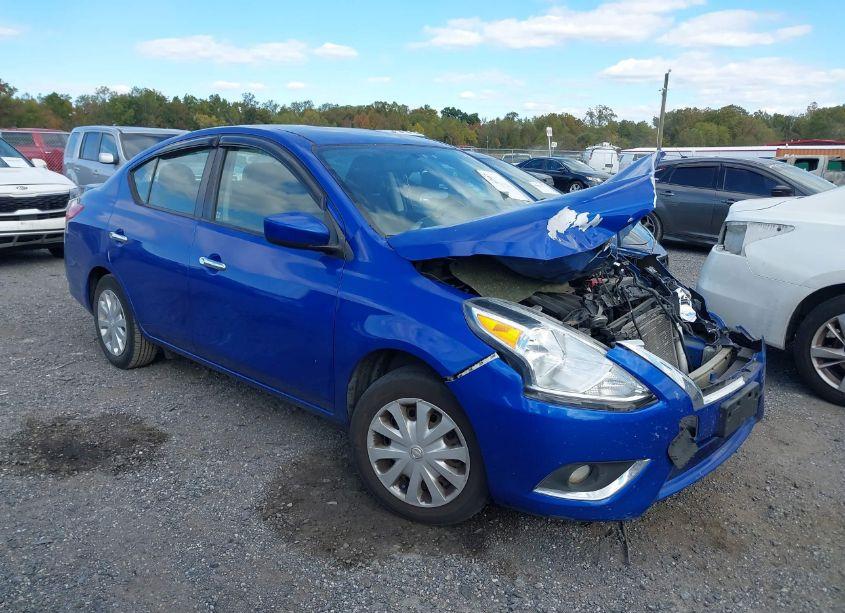 2017 Nissan Versa 1.6 SV (VIN 3N1CN7AP5HL840974) main photo