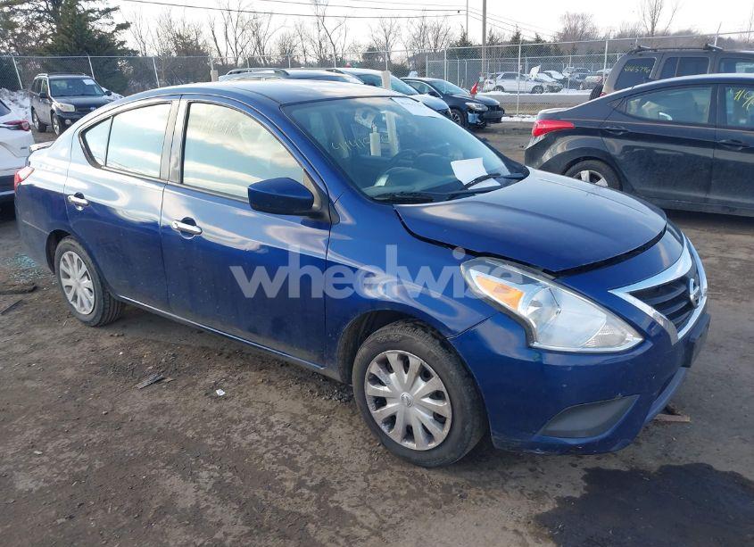 2018 Nissan Versa 1.6 SV (VIN 3N1CN7AP5JL800741) main photo