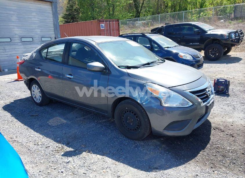 2018 Nissan Versa 1.6 SV (VIN 3N1CN7AP5JL809987) main photo
