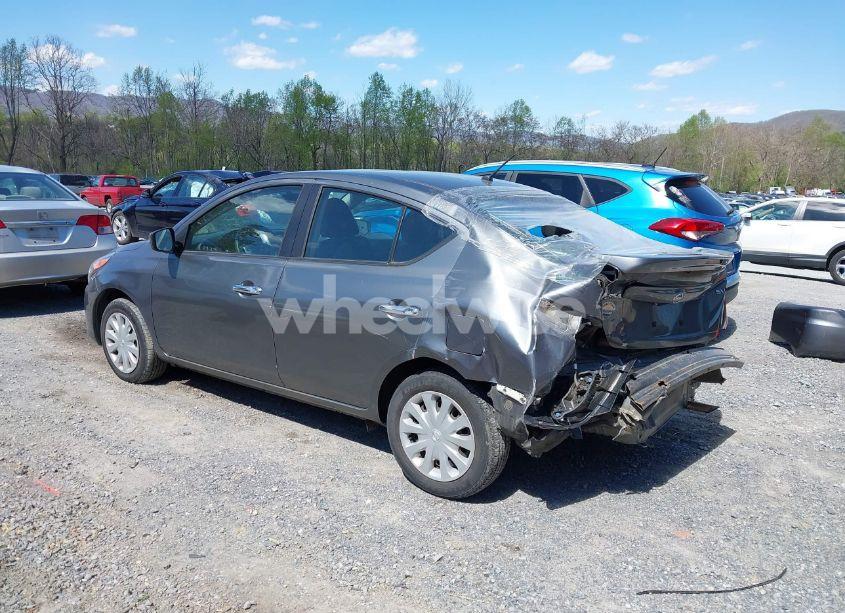 Photo 3 of 2018 Nissan Versa 1.6 SV (VIN 3N1CN7AP5JL809987)