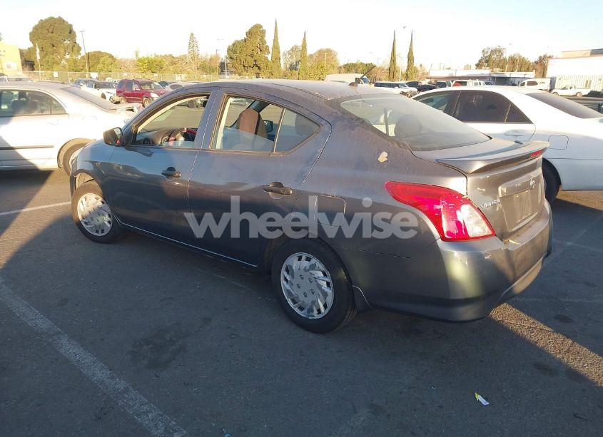 Photo 3 of 2018 Nissan Versa 1.6 S+ (VIN 3N1CN7AP5JL819418)