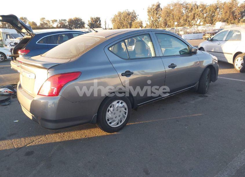 Photo 4 of 2018 Nissan Versa 1.6 S+ (VIN 3N1CN7AP5JL819418)