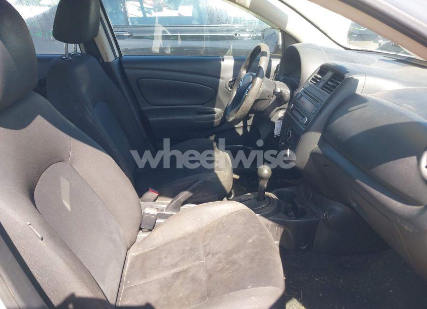 Photo 5 of 2018 Nissan Versa 1.6 S+ (VIN 3N1CN7AP5JL819838)
