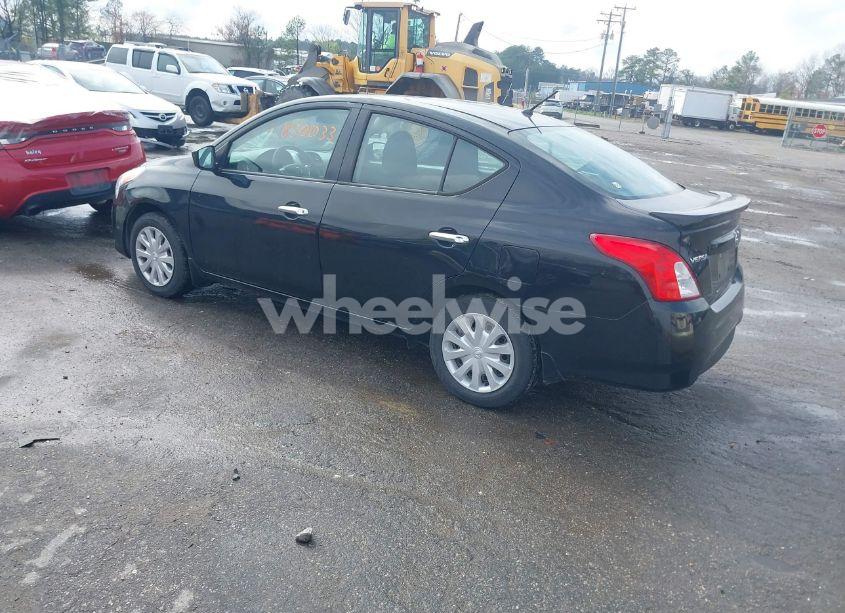 Photo 3 of 2018 Nissan Versa 1.6 SV (VIN 3N1CN7AP5JL820567)