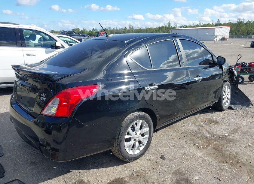 Photo 4 of 2018 Nissan Versa 1.6 SV (VIN 3N1CN7AP5JL826322)