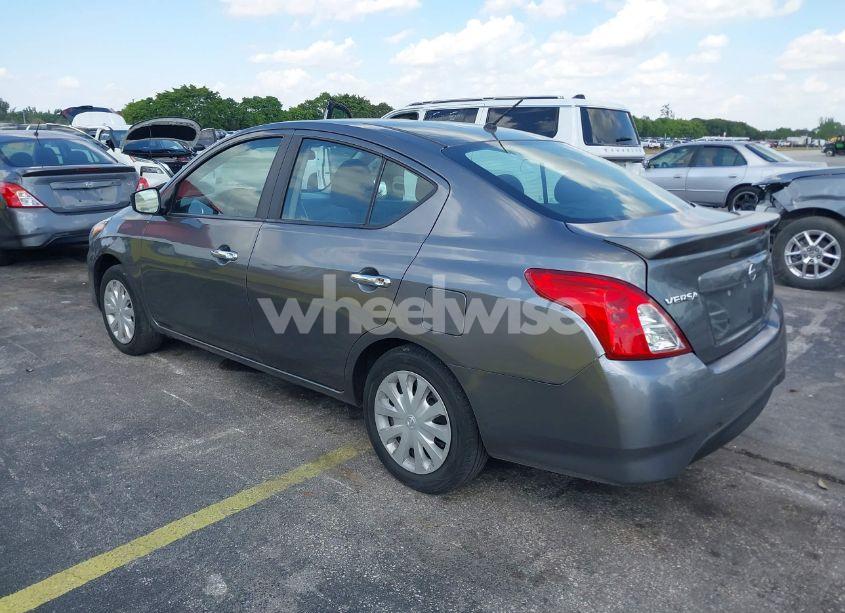 Photo 3 of 2018 Nissan Versa 1.6 SV (VIN 3N1CN7AP5JL835554)