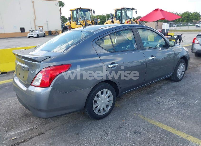 Photo 4 of 2018 Nissan Versa 1.6 SV (VIN 3N1CN7AP5JL835554)