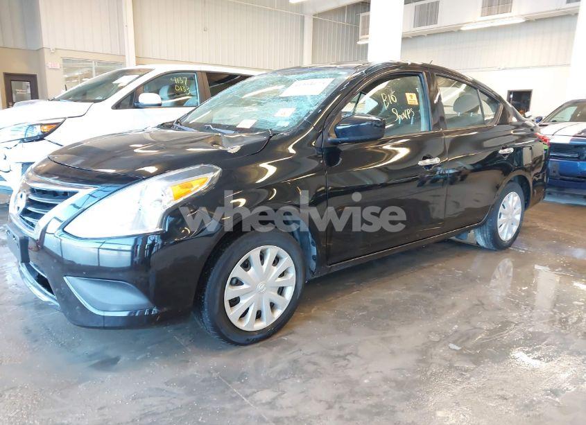 Photo 2 of 2018 Nissan Versa 1.6 SV (VIN 3N1CN7AP5JL855318)