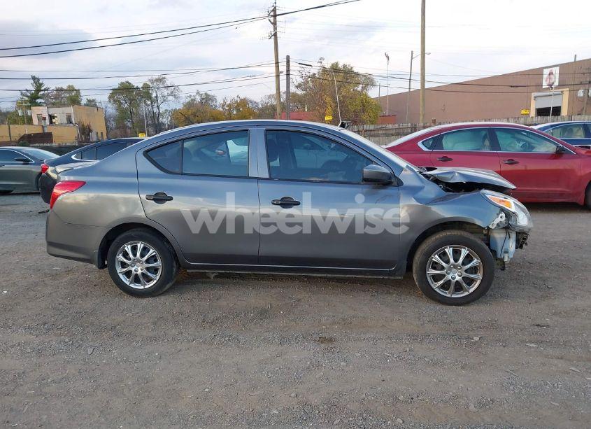 Photo 13 of 2018 Nissan Versa 1.6 S+ (VIN 3N1CN7AP5JL883250)