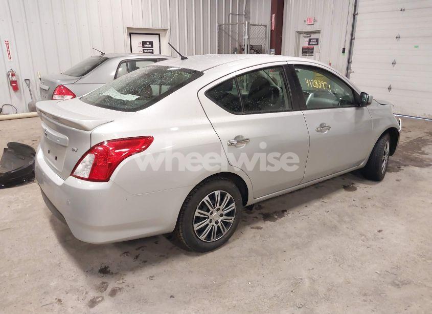 Photo 4 of 2018 Nissan Versa 1.6 SV (VIN 3N1CN7AP5JL884897)