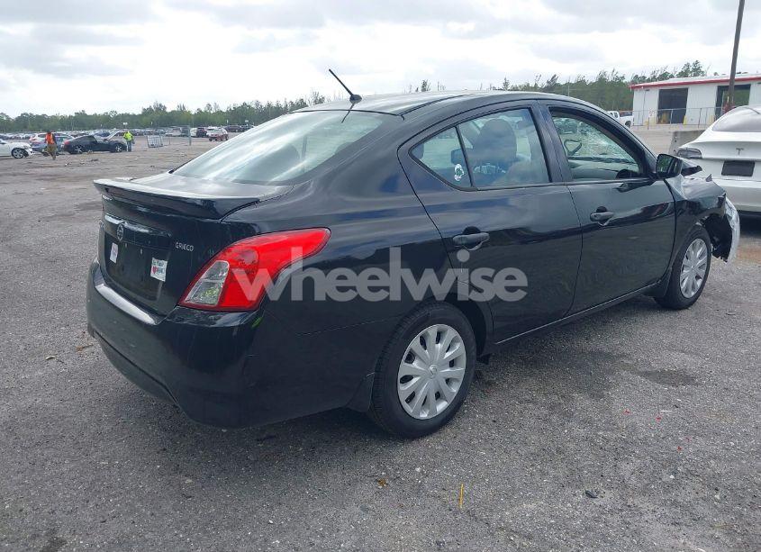 Photo 4 of 2018 Nissan Versa 1.6 S+ (VIN 3N1CN7AP5JL888092)
