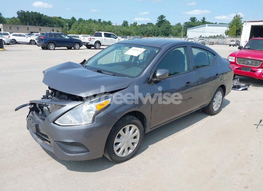 Photo 2 of 2019 Nissan Versa 1.6 S+ (VIN 3N1CN7AP5KL819887)