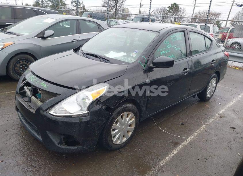 Photo 2 of 2019 Nissan Versa 1.6 S+ (VIN 3N1CN7AP5KL821011)