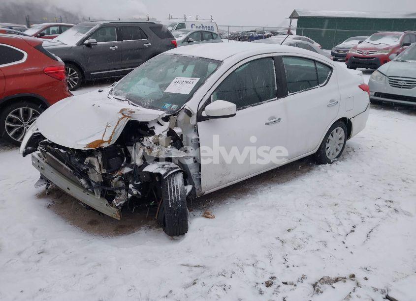 Photo 2 of 2019 Nissan Versa 1.6 SV (VIN 3N1CN7AP5KL843185)
