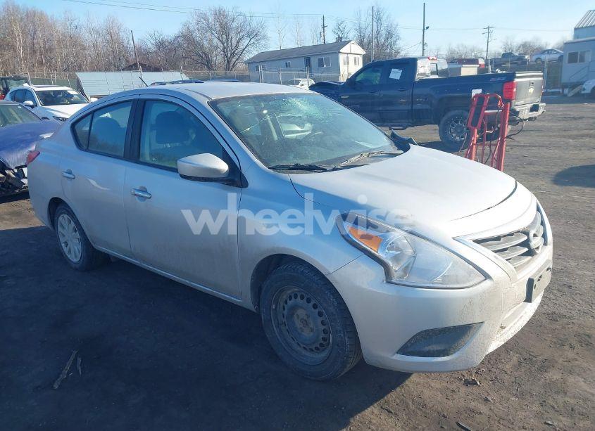 2019 Nissan Versa 1.6 SV (VIN 3N1CN7AP5KL859905) main photo