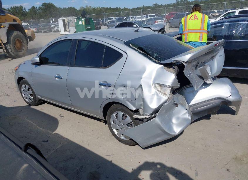 Photo 3 of 2019 Nissan Versa 1.6 SV (VIN 3N1CN7AP5KL869205)
