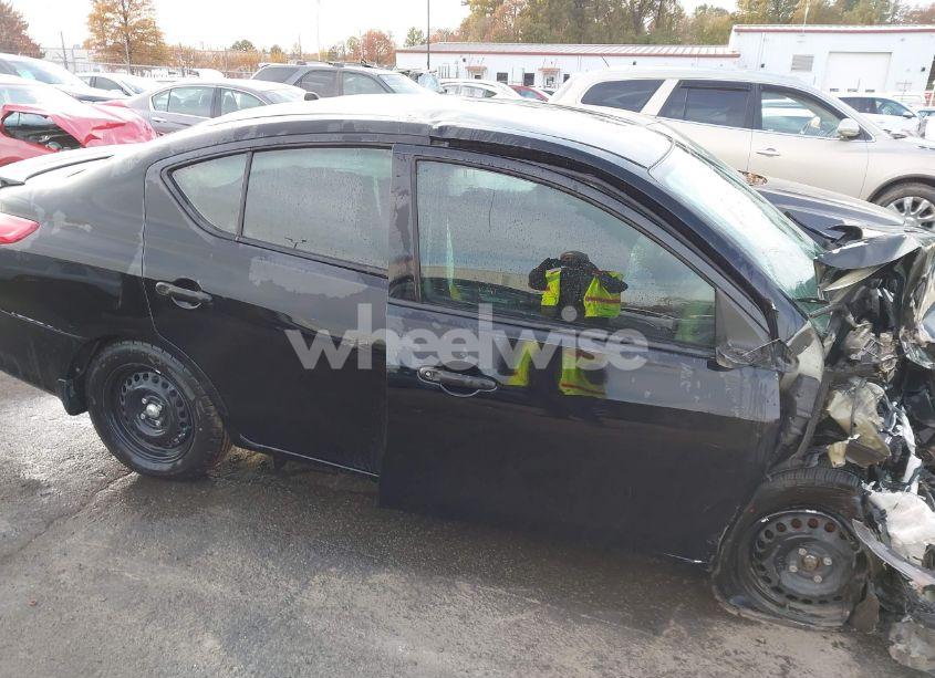 Photo 13 of 2019 Nissan Versa 1.6 S+ (VIN 3N1CN7AP5KL876445)