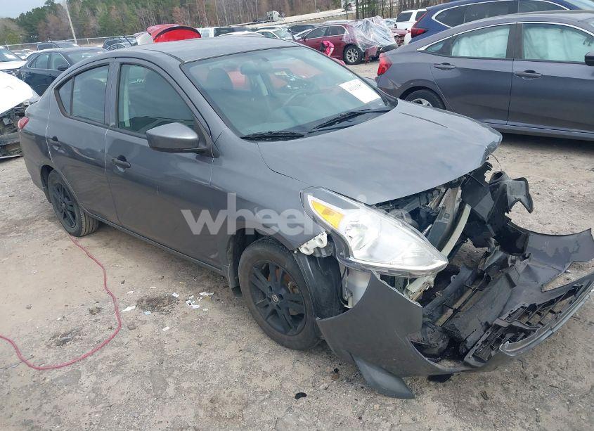 2019 Nissan Versa 1.6 S+ (VIN 3N1CN7AP5KL880107) main photo