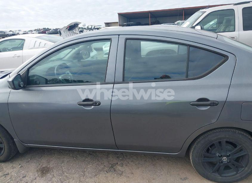 Photo 15 of 2019 Nissan Versa 1.6 S+ (VIN 3N1CN7AP5KL880107)