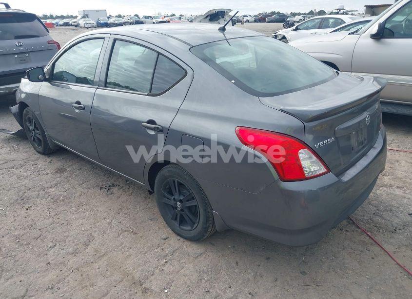 Photo 3 of 2019 Nissan Versa 1.6 S+ (VIN 3N1CN7AP5KL880107)