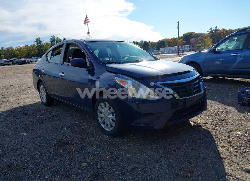 2019 Nissan Versa 1.6 SV (VIN 3N1CN7AP5KL880561) main photo