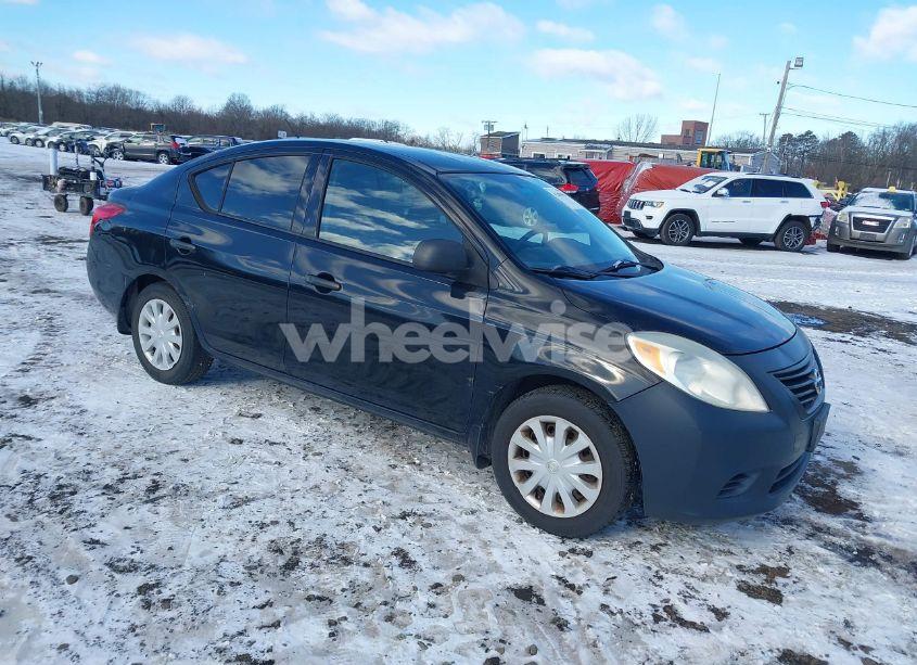 2013 Nissan Versa 1.6 S (VIN 3N1CN7AP6DL822235) main photo