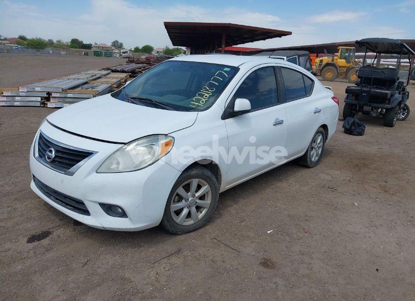 Photo 2 of 2013 Nissan Versa 1.6 SL (VIN 3N1CN7AP6DL832568)