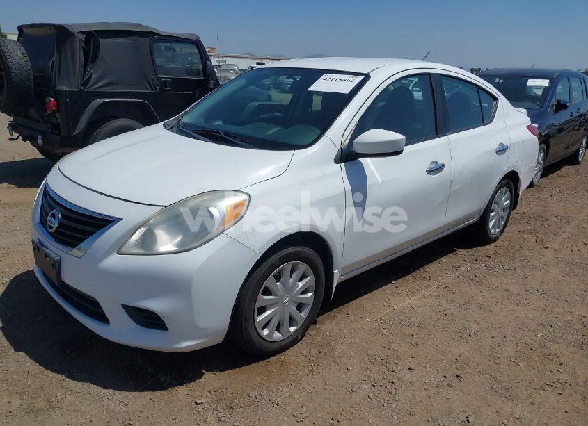 Photo 2 of 2013 Nissan Versa 1.6 SV (VIN 3N1CN7AP6DL865327)