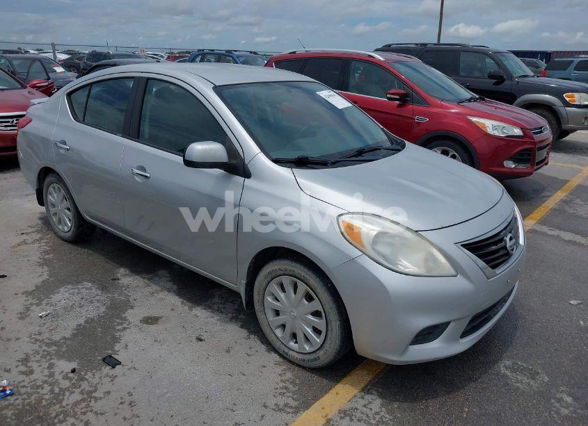 2013 Nissan Versa 1.6 SV (VIN 3N1CN7AP6DL871211) main photo