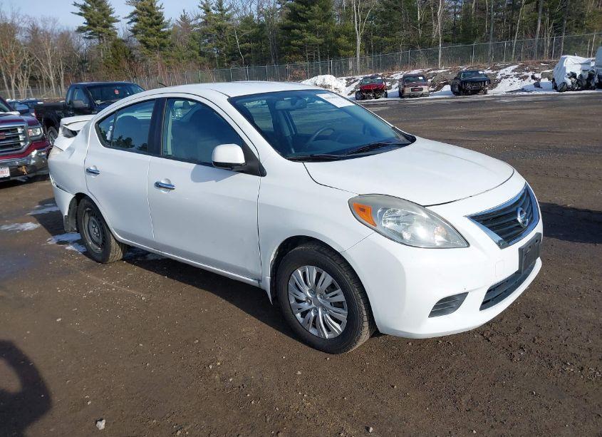 2013 Nissan Versa 1.6 SV (VIN 3N1CN7AP6DL875694) main photo