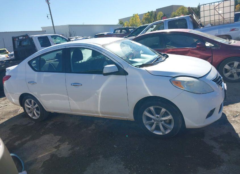 Photo 13 of 2014 Nissan Versa 1.6 SL (VIN 3N1CN7AP6EL801922)