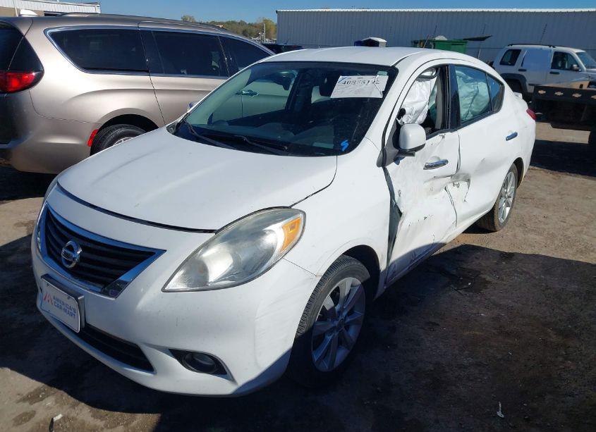 Photo 2 of 2014 Nissan Versa 1.6 SL (VIN 3N1CN7AP6EL801922)