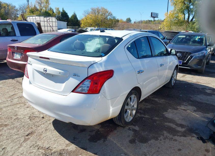 Photo 4 of 2014 Nissan Versa 1.6 SL (VIN 3N1CN7AP6EL801922)
