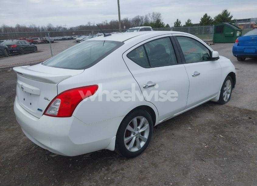 Photo 4 of 2014 Nissan Versa 1.6 SL (VIN 3N1CN7AP6EL852868)