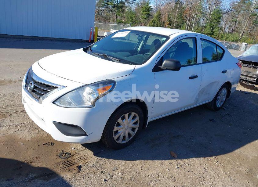 Photo 2 of 2015 Nissan Versa 1.6 S (VIN 3N1CN7AP6FL828197)