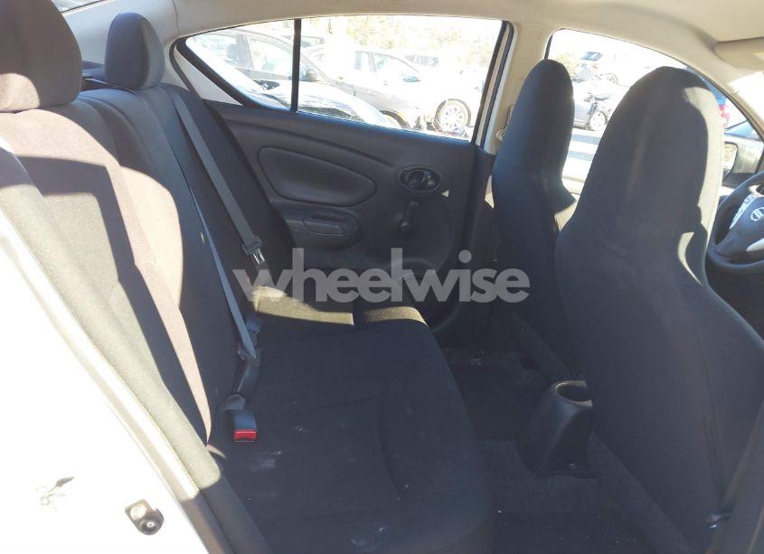 Photo 8 of 2015 Nissan Versa 1.6 S (VIN 3N1CN7AP6FL828197)