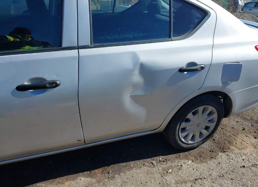 Photo 6 of 2015 Nissan Versa 1.6 S+ (VIN 3N1CN7AP6FL868327)