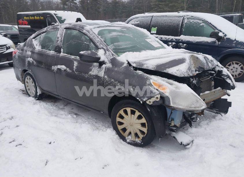 2015 Nissan Versa 1.6 SV (VIN 3N1CN7AP6FL874967) main photo