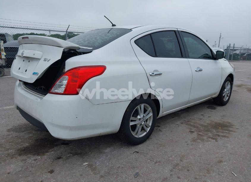 Photo 4 of 2015 Nissan Versa 1.6 S/1.6 S+/1.6 SL/1.6 SV (VIN 3N1CN7AP6FL879375)